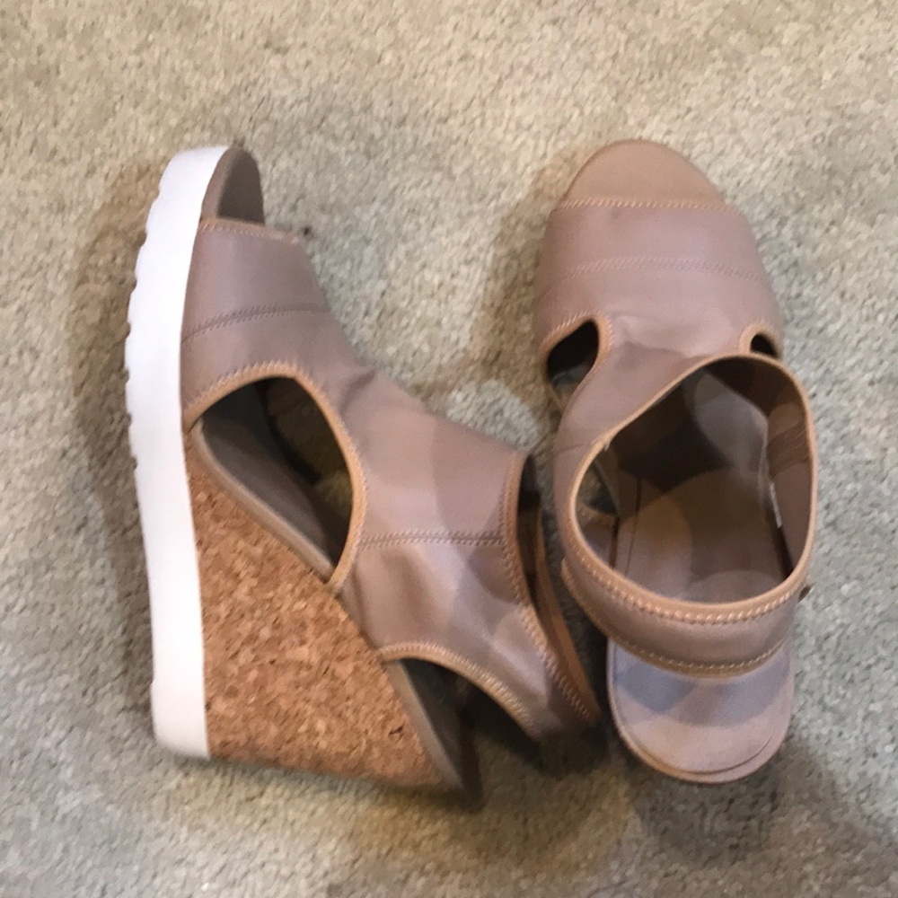 Kenneth Cole Reaction Slingback Tan Wedge Sandal- Size 8